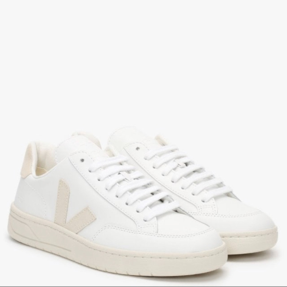 Veja V-12 Leather Extra White Sable Trainers - NEVER WORN, BRAND NEW